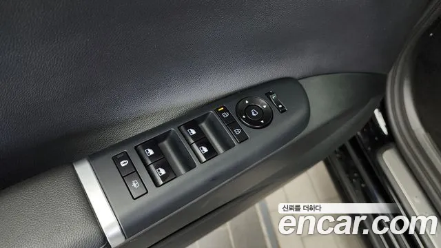 Hyundai Grandeur Grandeur (GN7) 3.5 Бензин 2WD — Фото автомобиля 29