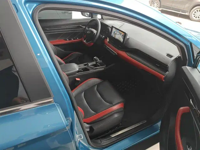 Geely Emgrand S — Фото автомобиля 23