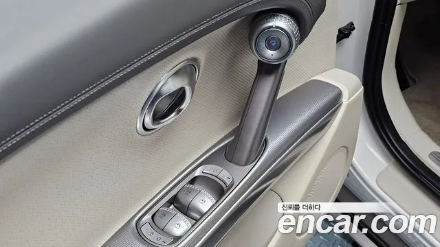 Genesis GV60 — Фото автомобиля 17
