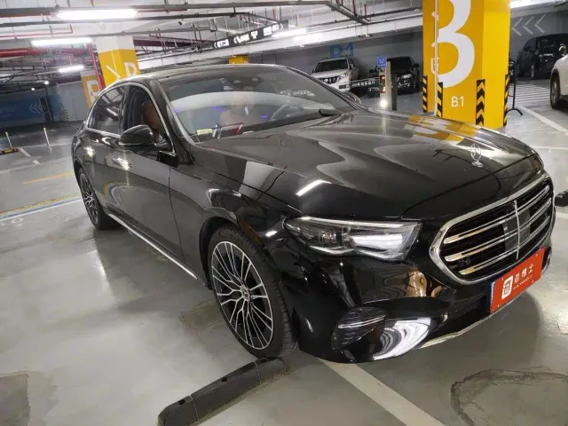 Mercedes-Benz E-Class — Фото автомобиля 7