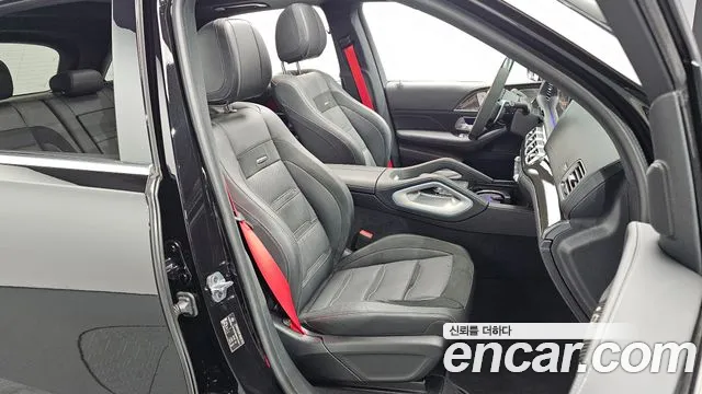 Mercedes-Benz GLE-Class — Фото автомобиля 24