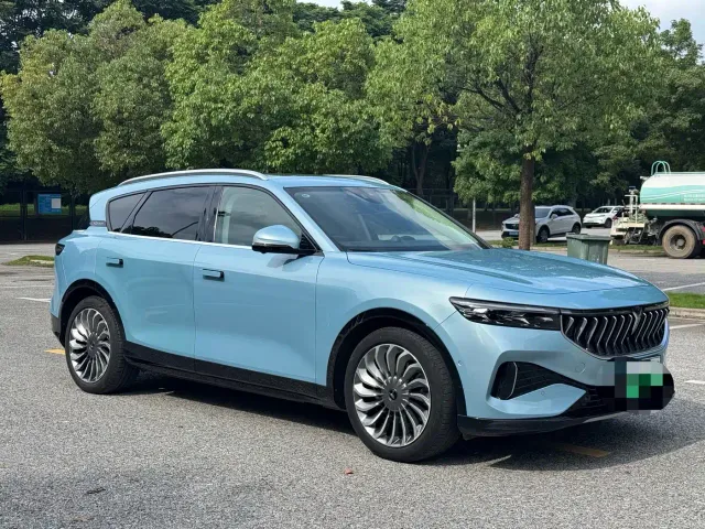 Voyah Auto VOYAH FREE 2021 2WD Standard Pure Electric Edition — Фото автомобиля 3