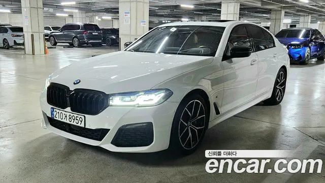 Фотография автомобиля — BMW 5 Series G30