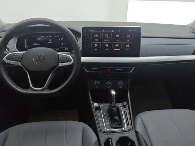 Volkswagen Lavida — Фото автомобиля 12