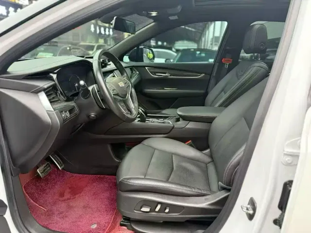 Cadillac XT5 — Фото автомобиля 7