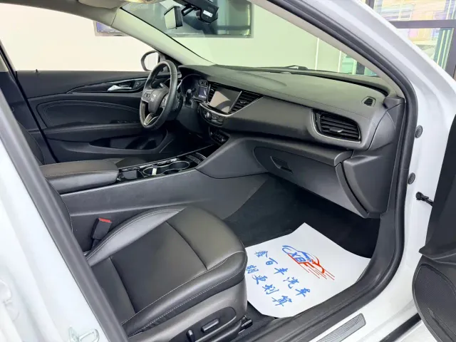 Buick Regal — Фото автомобиля 6