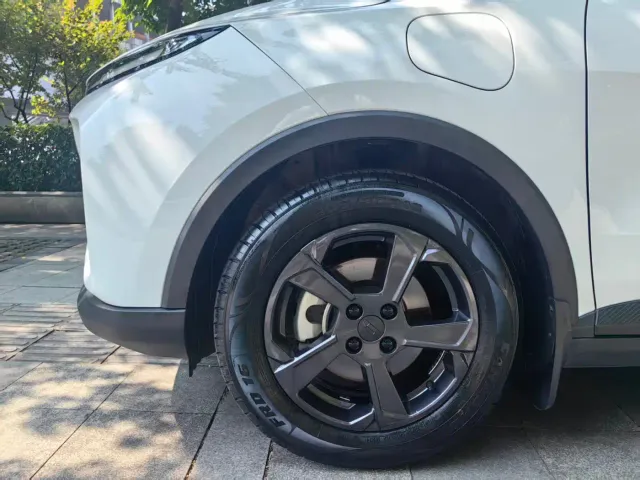 Geely Geometry E Firefly — Фото автомобиля 16