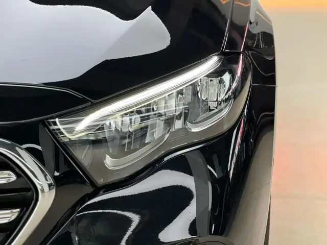 Mercedes-Benz E-Class — Фото автомобиля 16