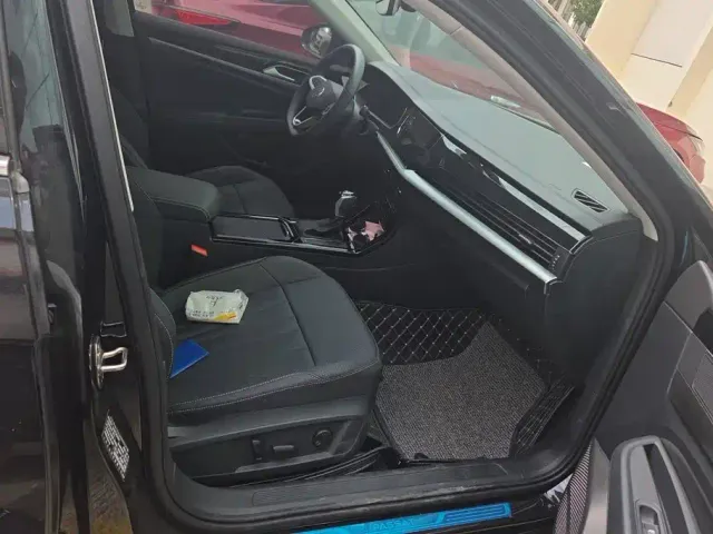 Volkswagen Passat — Фото автомобиля 8