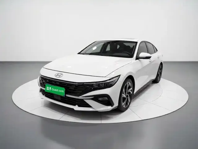 Фотография автомобиля — Hyundai Elantra