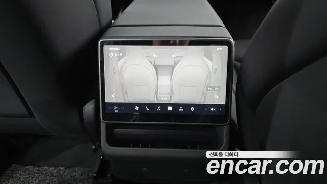 Tesla Model Y — Фото автомобиля 28