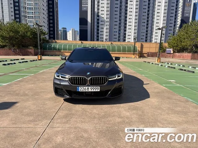 BMW 5 Series G30 — Фото автомобиля 3