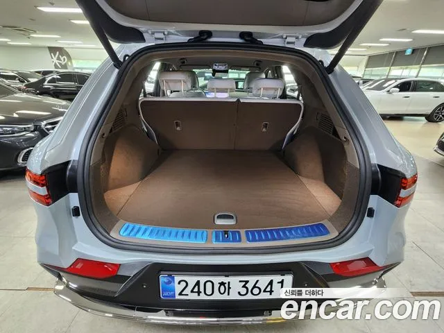 Genesis GV70 — Фото автомобиля 18