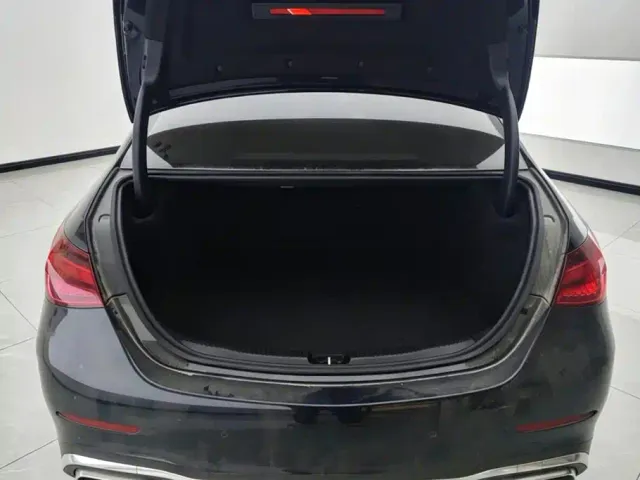 Mercedes-Benz C-Class — Фото автомобиля 4