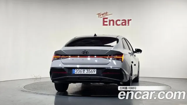 Hyundai Avante CN7 — Фото автомобиля 4