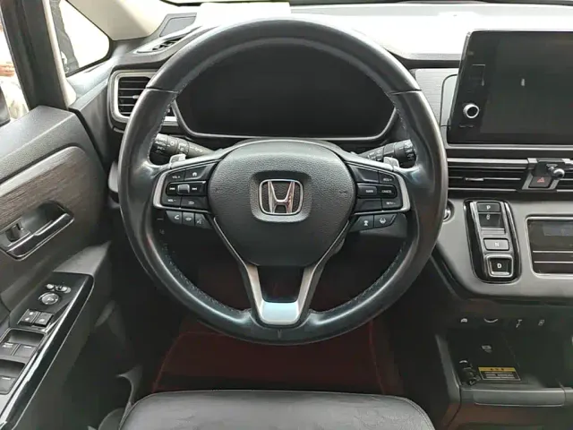 Honda Elysion — Фото автомобиля 10