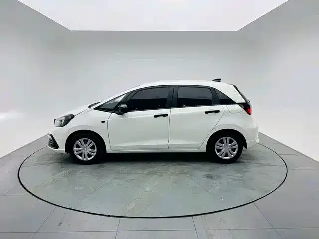 Honda Fit — Фото автомобиля 4