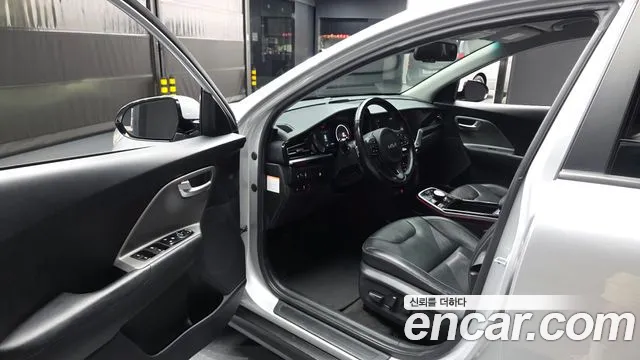 Kia Niro Niro Plus Air — Фото автомобиля 10