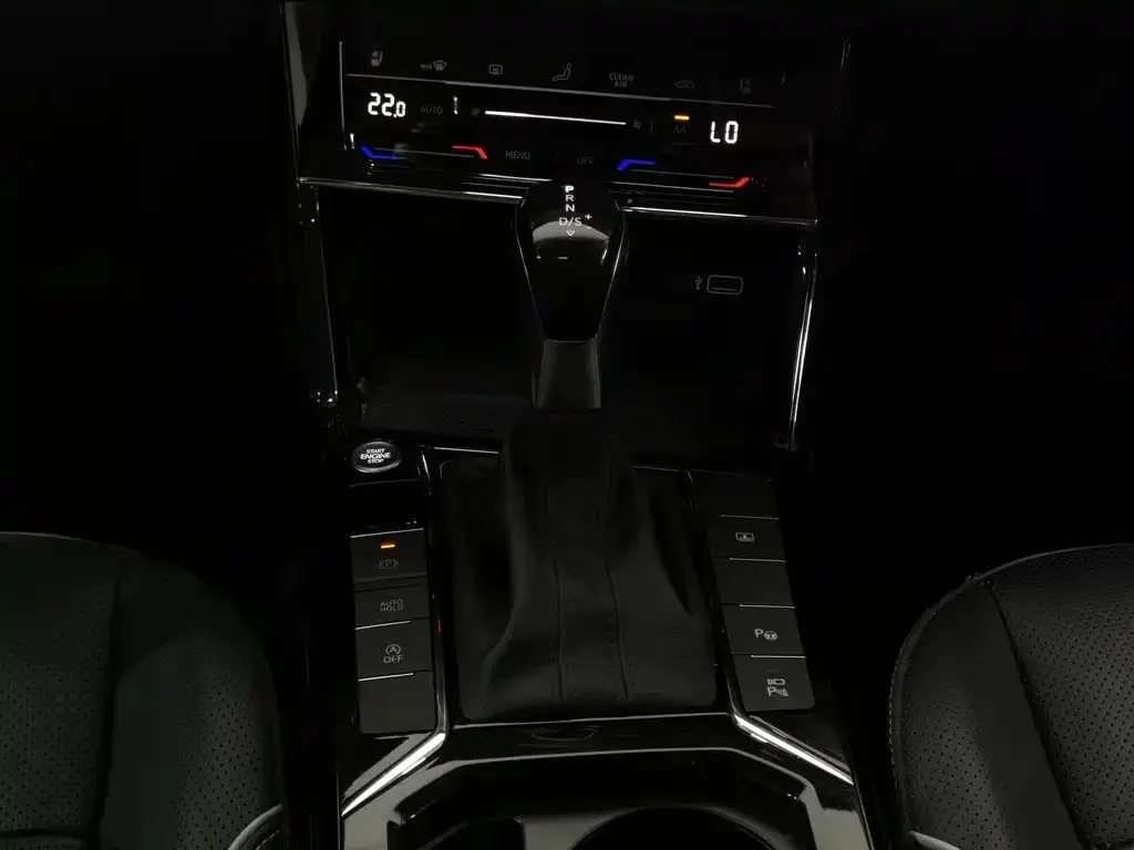 Volkswagen Passat 2022 330TSI Premium Edition — Фото автомобиля 13