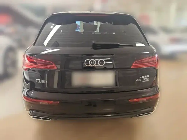 Audi Q5L — Фото автомобиля 7