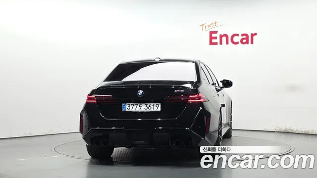 BMW M5 G90 — Фото автомобиля 4
