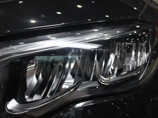 Mercedes-Benz E-Class — Фото автомобиля 21