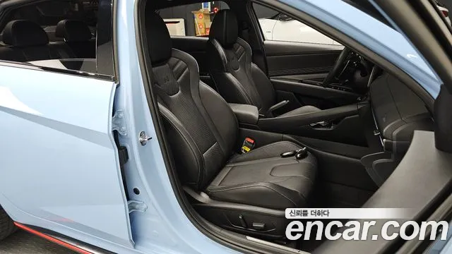 Hyundai AVANTE — Фото автомобиля 24