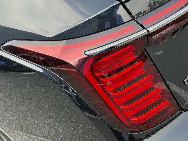 Hongqi H9 — Фото автомобиля 8