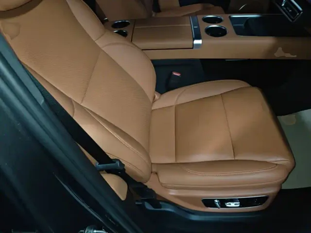 Li Auto L8 — Фото автомобиля 24