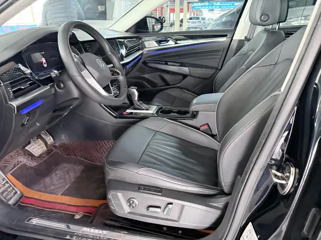 Volkswagen Passat — Фото автомобиля 5