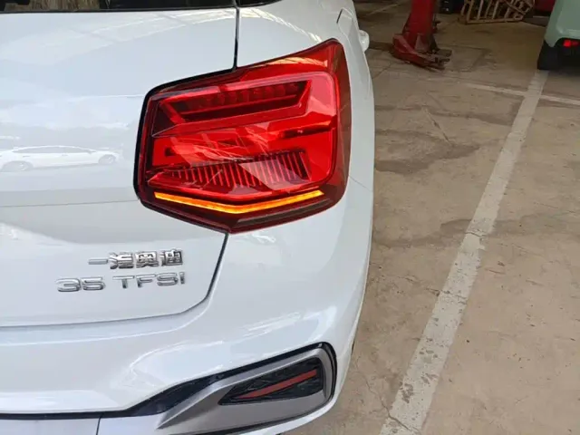 Audi Q2L — Фото автомобиля 7