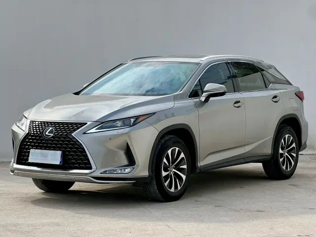 Фотография автомобиля — Lexus RX