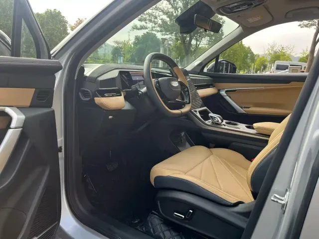 Geely Boyue L — Фото автомобиля 4