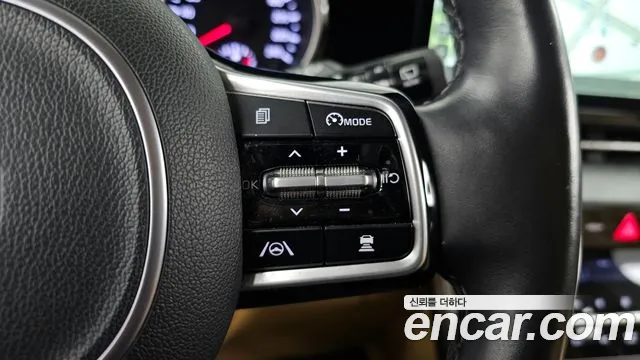 Kia Carnival Generation 4 — Фото автомобиля 18