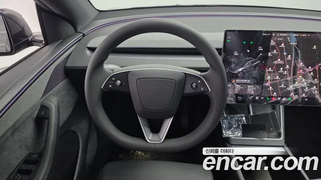 Tesla Model Y — Фото автомобиля 13