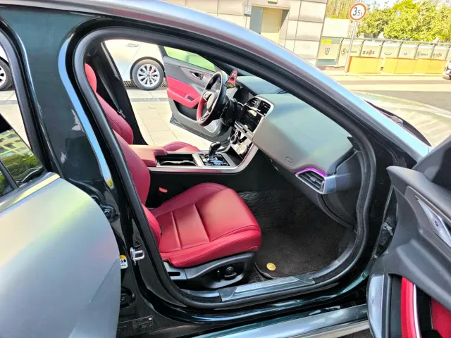 Jaguar XEL — Фото автомобиля 9