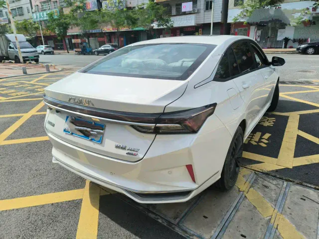 Dongfeng Yixuan MAX — Фото автомобиля 14