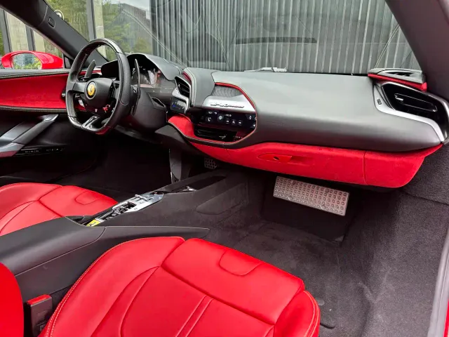 Ferrari SF90 — Фото автомобиля 13