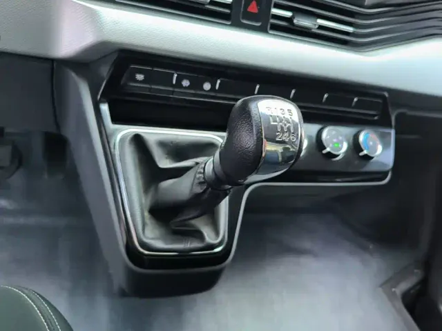 Dongfeng Yufeng — Фото автомобиля 13