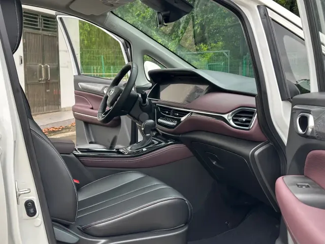 GAC Trumpchi M6 — Фото автомобиля 7