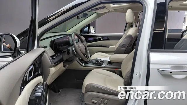 Kia Carnival Generation 4 — Фото автомобиля 14