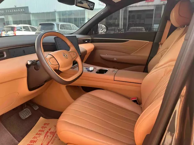 Dongfeng Aeolus L8 — Фото автомобиля 3