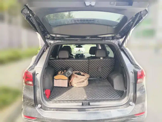 Chevrolet Equinox — Фото автомобиля 5