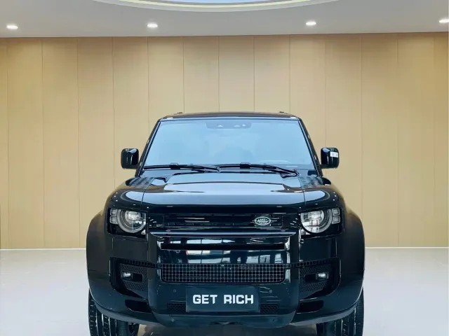 Land Rover Defender — Фото автомобиля 2