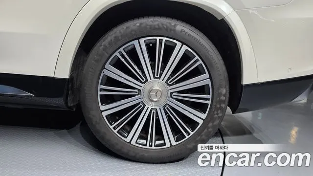 Mercedes-Benz GLS-Class — Фото автомобиля 16