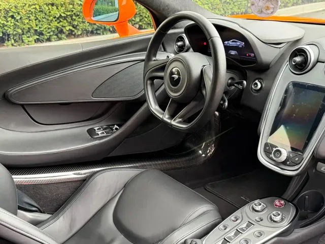 McLaren GT — Фото автомобиля 6