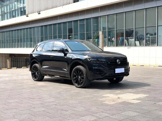 Volkswagen Touareg — Фото автомобиля 3