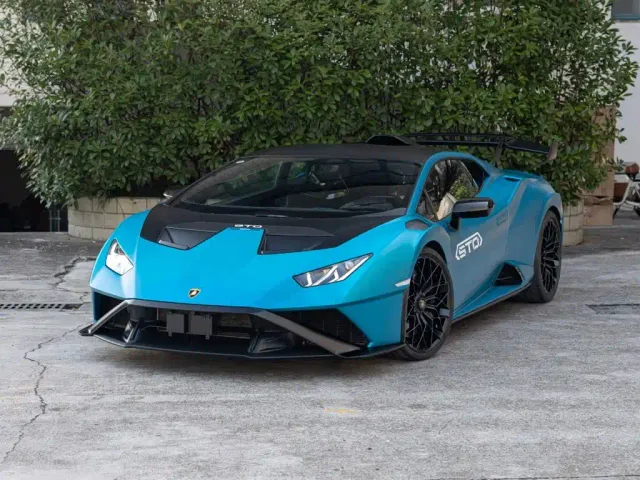 Фотография автомобиля — Lamborghini Huracan