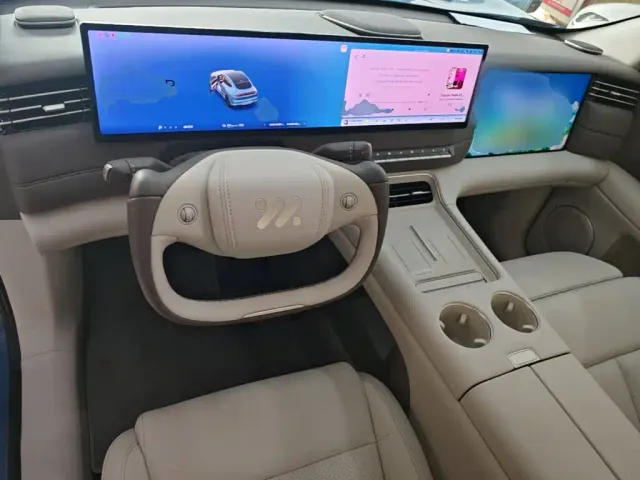 IM Motors LS6 — Фото автомобиля 9