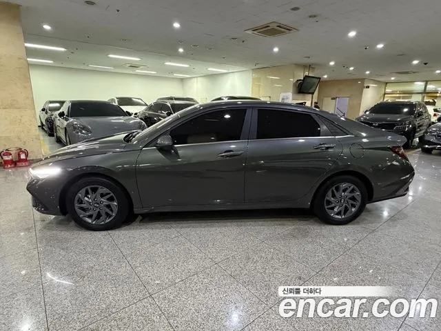 Hyundai Avante CN7 — Фото автомобиля 3